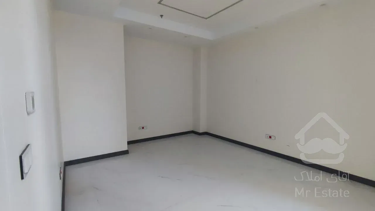 سند اداری گاندی / 250 متر / لوکس - نوساز - فول امکانات