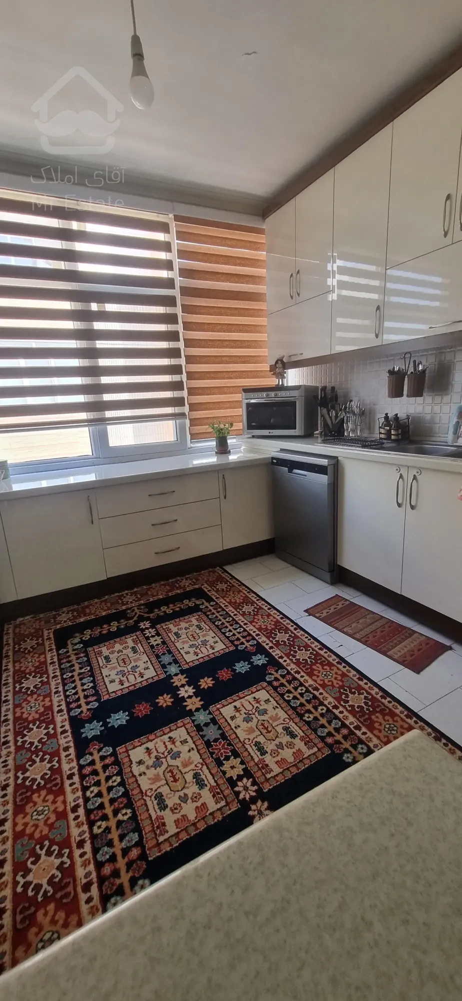 ۷۰ متر / طبقه اول / حسابی شمالی ۳۷
