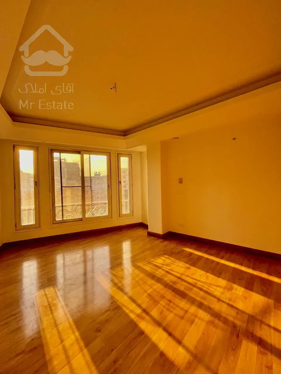 فروش آپارتمان ۱۷۵ متری در زعفرانیه