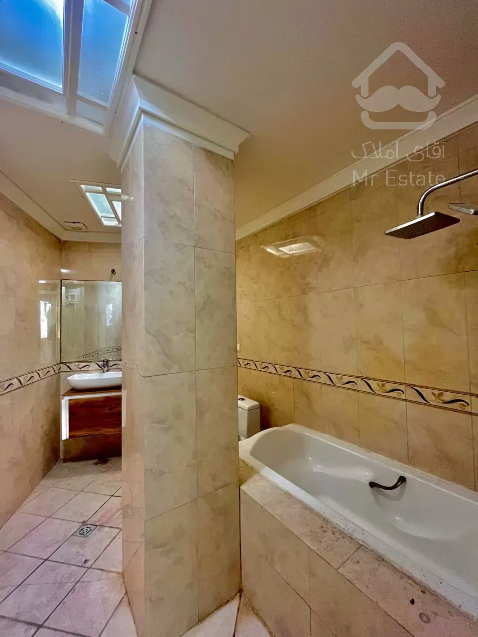 فروش آپارتمان ۱۷۵ متری در زعفرانیه