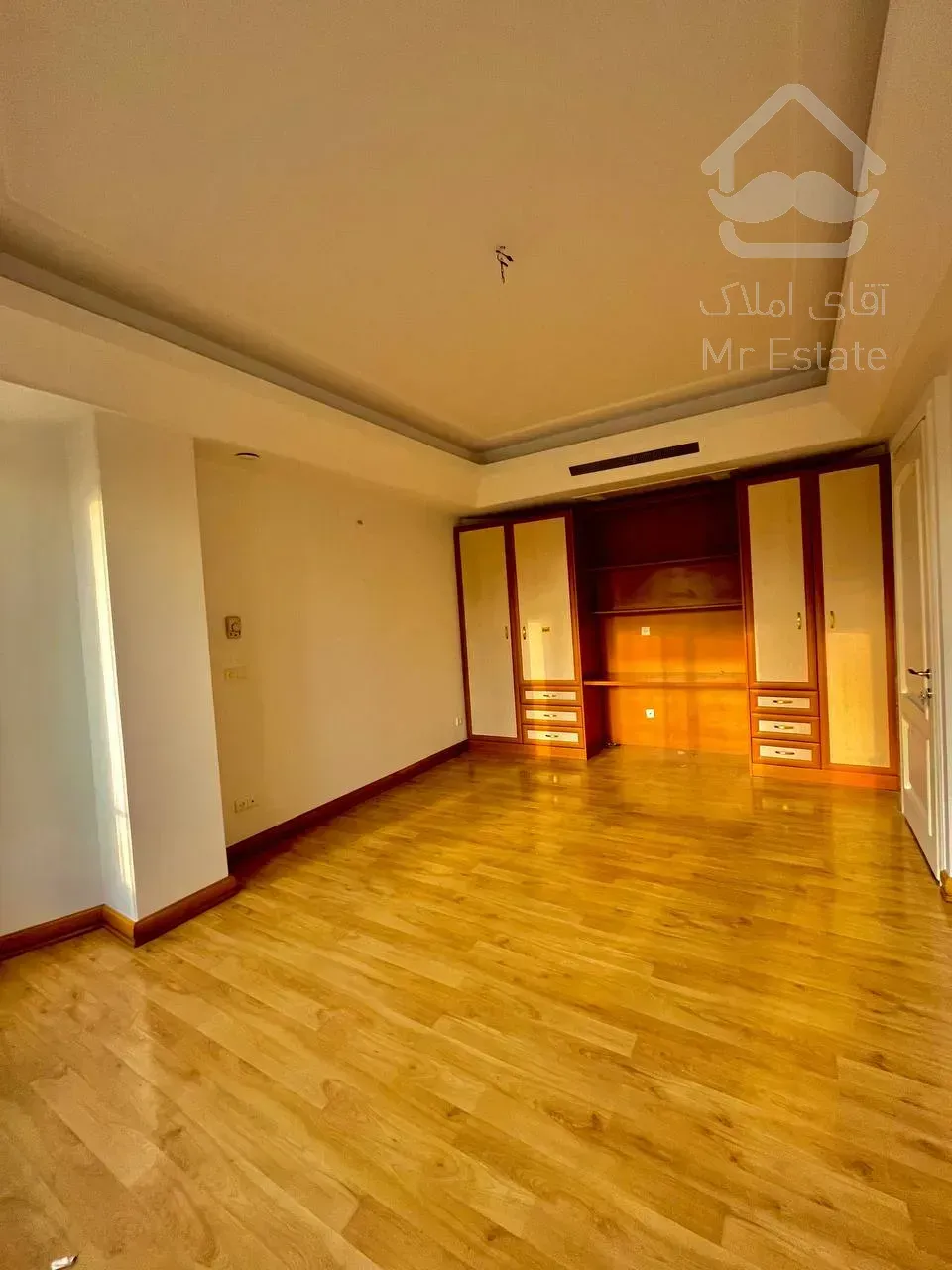 فروش آپارتمان ۱۷۵ متری در زعفرانیه