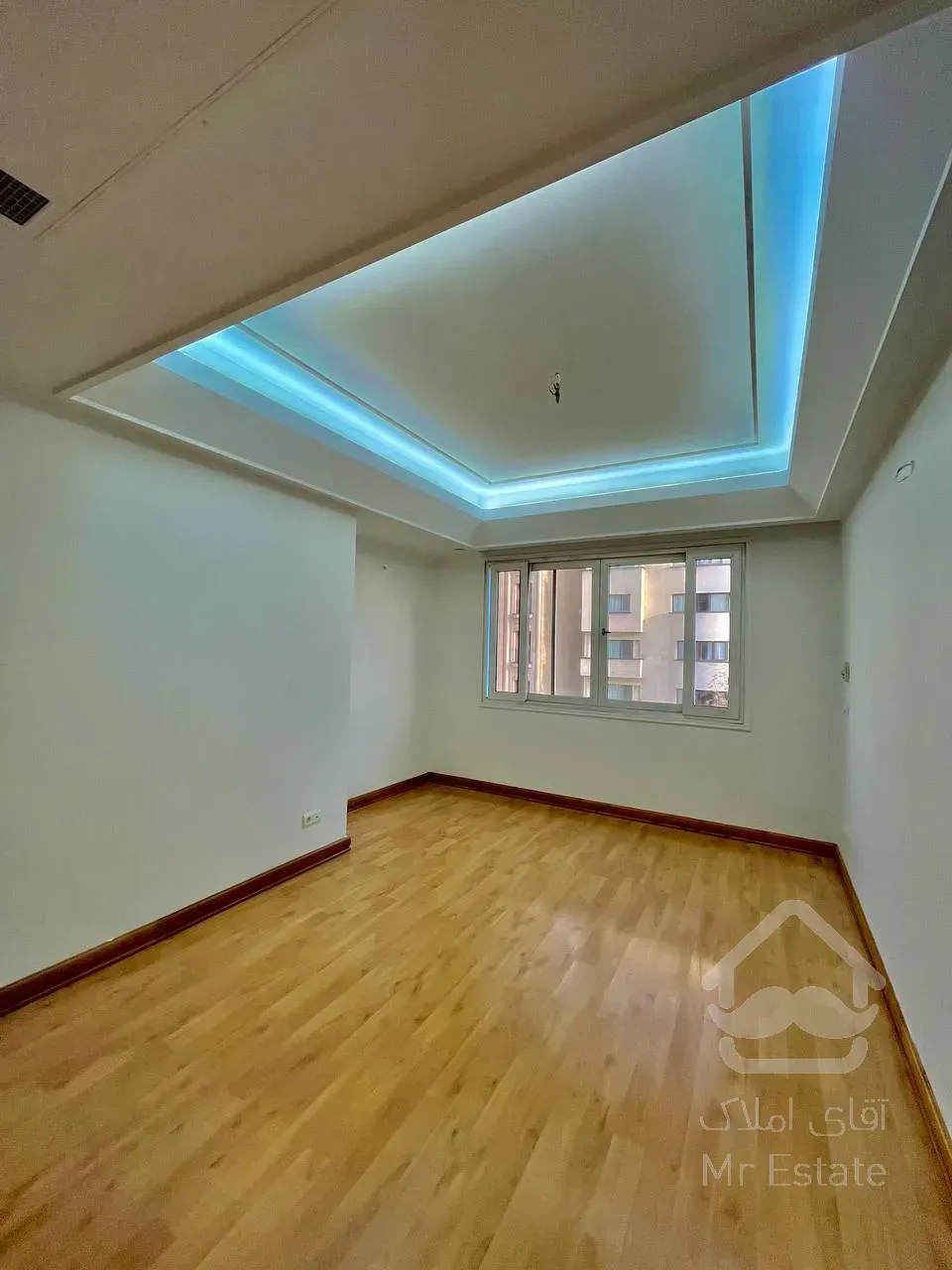 فروش آپارتمان ۱۷۵ متری در زعفرانیه