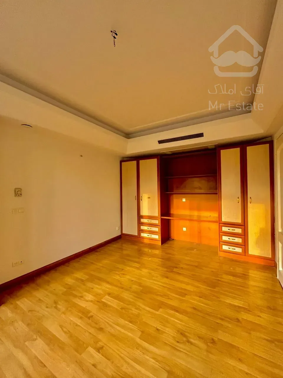 فروش آپارتمان ۱۷۵ متری در زعفرانیه