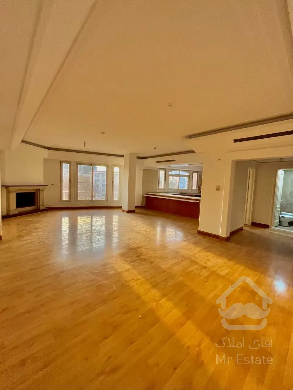 فروش آپارتمان ۱۷۵ متری در زعفرانیه