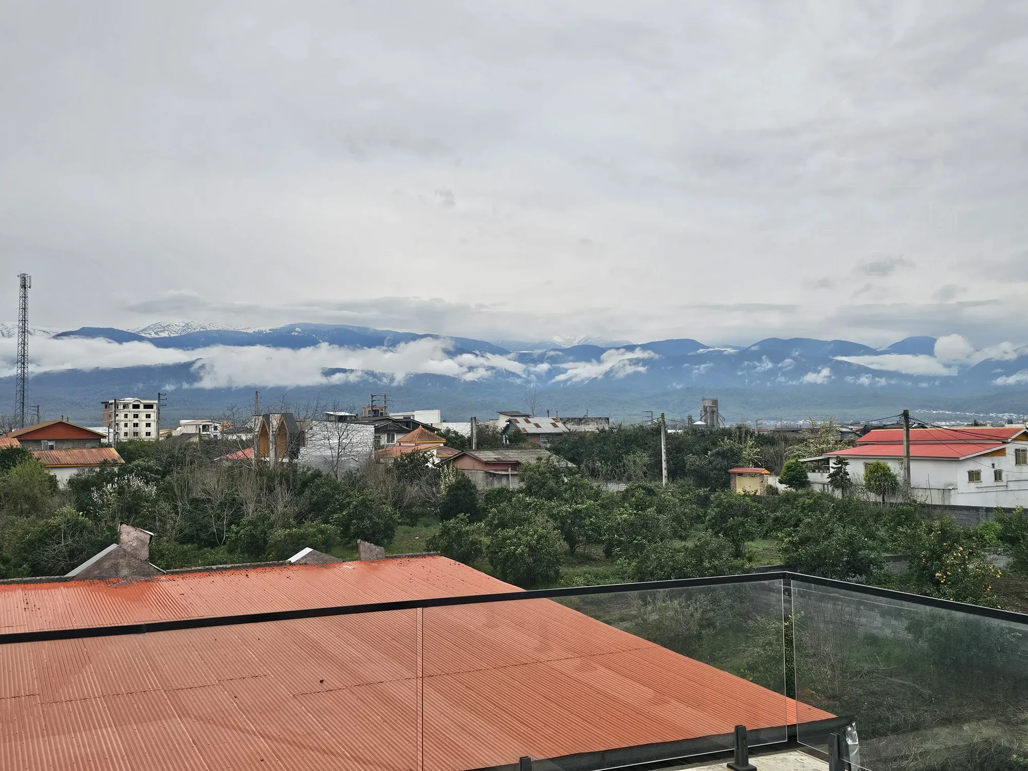 فروش ملک تهاتر هم میکنم بازمین  جای خوب اصفهان وشاهین شهر