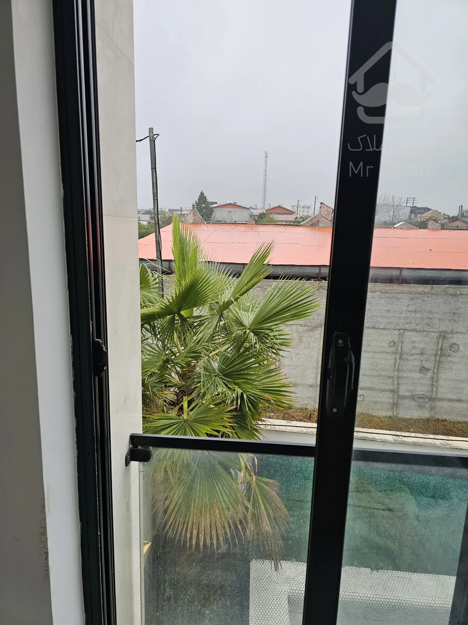 فروش ملک تهاتر هم میکنم بازمین  جای خوب اصفهان وشاهین شهر