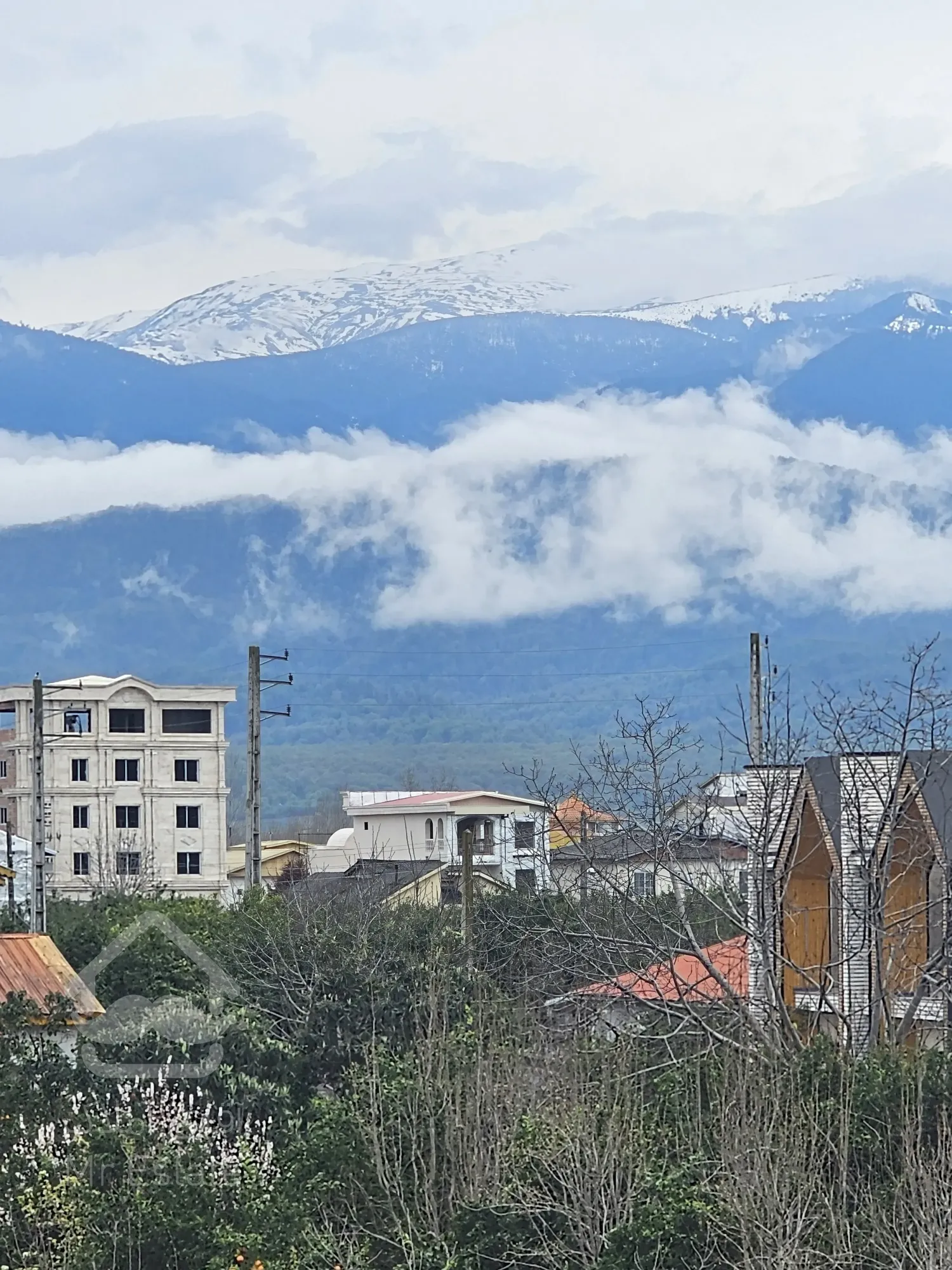 فروش ملک تهاتر هم میکنم بازمین  جای خوب اصفهان وشاهین شهر