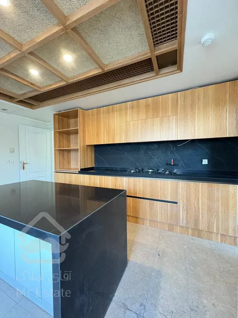 رهن آپارتمان ۳۵۰ متری در محمودیه