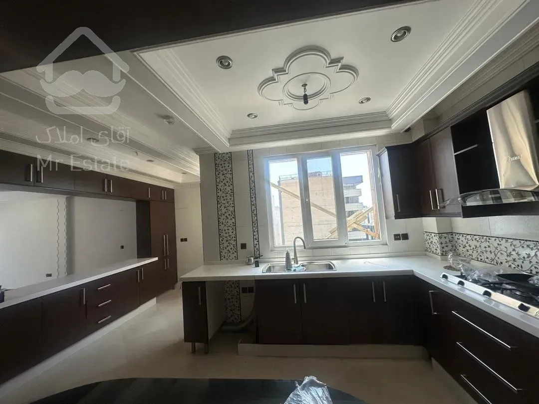 رهن آپارتمان ۱۸۵ متری در زعفرانیه