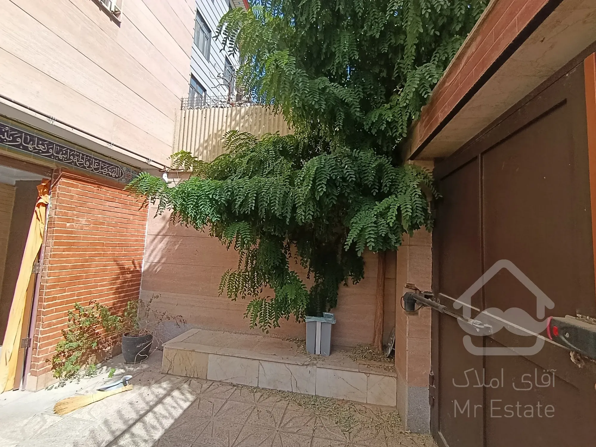 مناسب جهت سکونت ، انباری ، دفتر تجاری و تولیدی