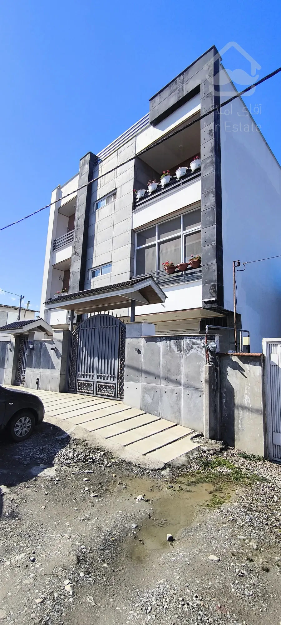 ویلا مستقل دو واحد مجزا