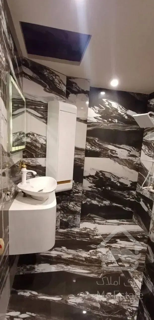 رهن آپارتمان ۲۸۰ متری در زعفرانیه