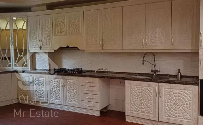 رهن آپارتمان ۲۸۰ متری در زعفرانیه