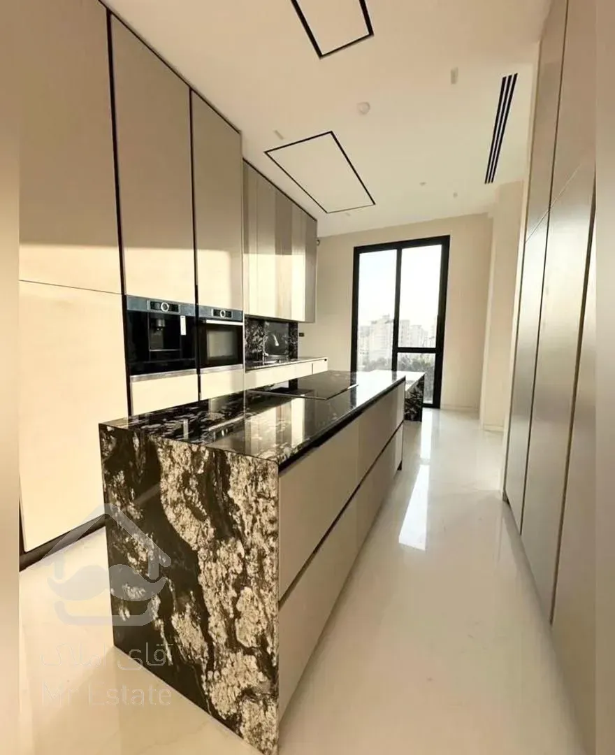 رهن آپارتمان ۴۰۰ متری در زعفرانیه