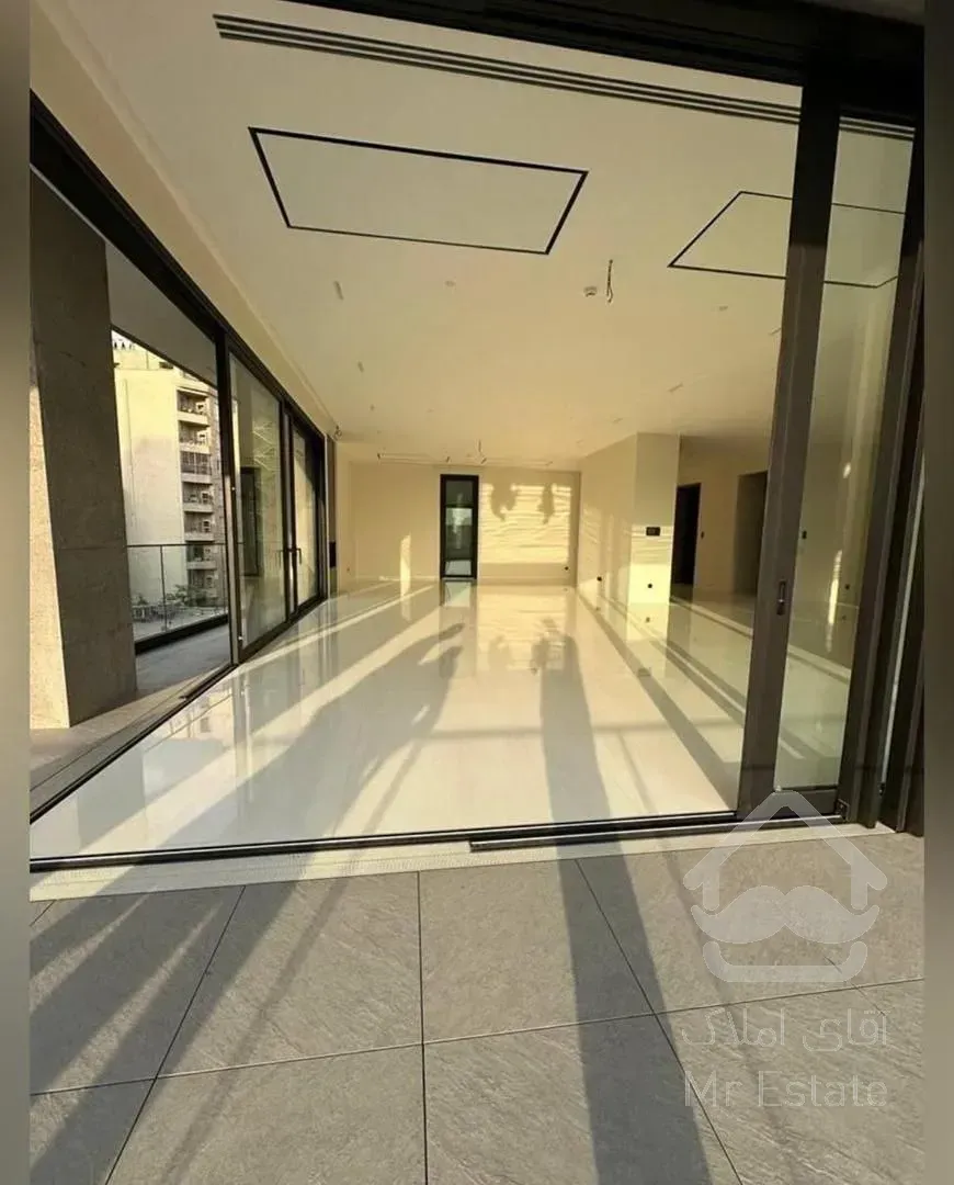 رهن آپارتمان ۴۰۰ متری در زعفرانیه