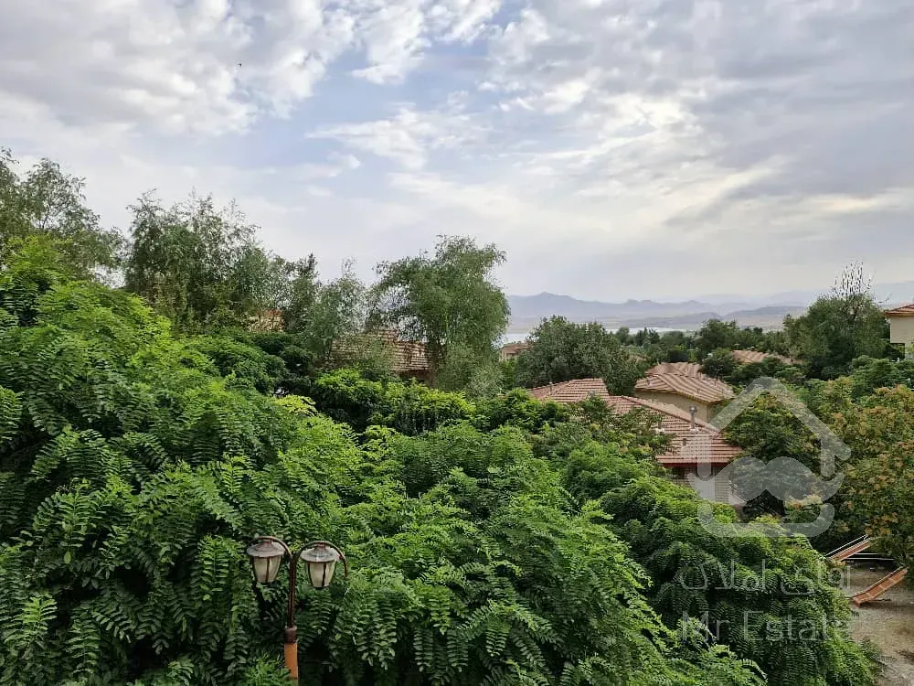 فروش ویلا در دهکده عمران زاینده رود