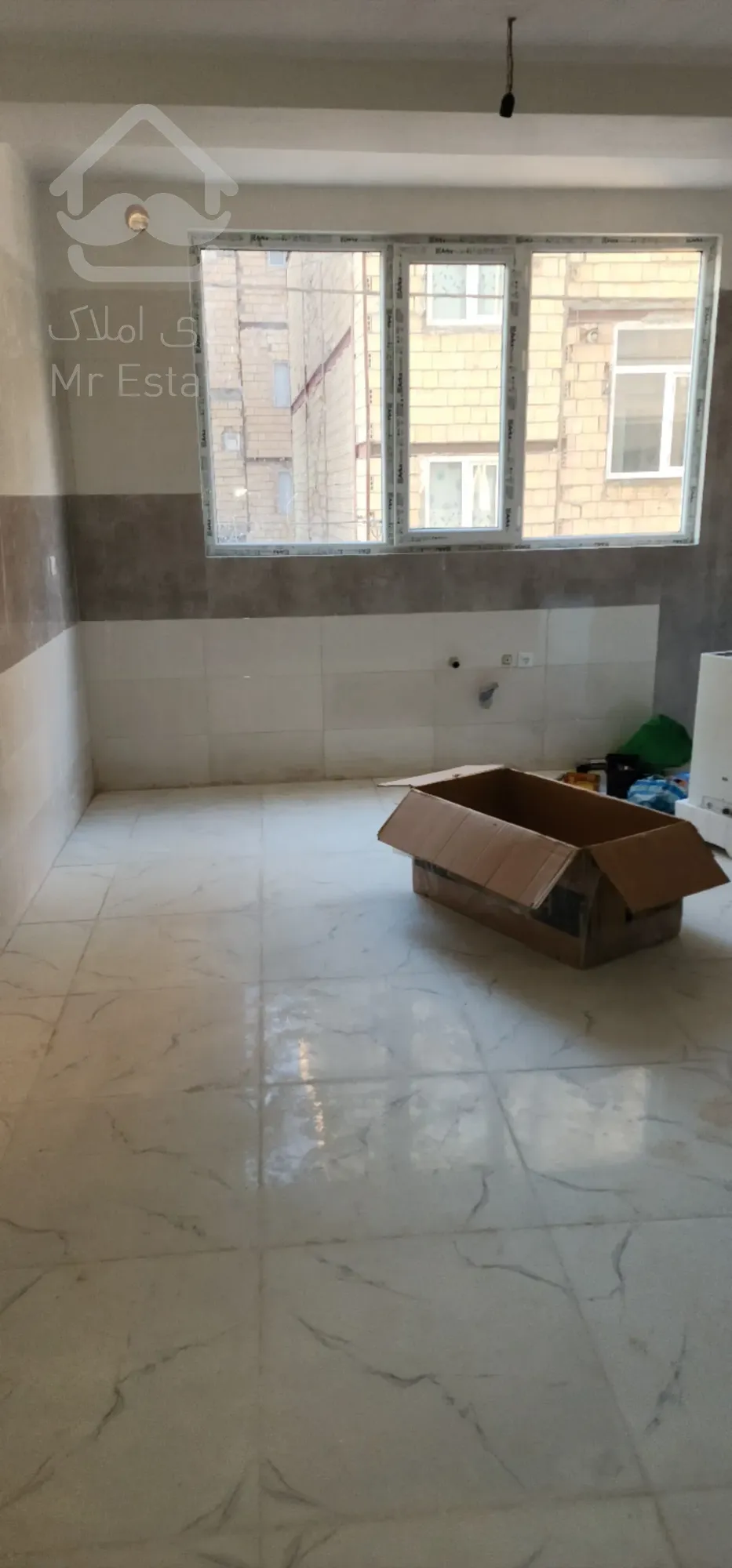 آپارتمان ۹۲ متری نوساز ، خام ، تخلیه