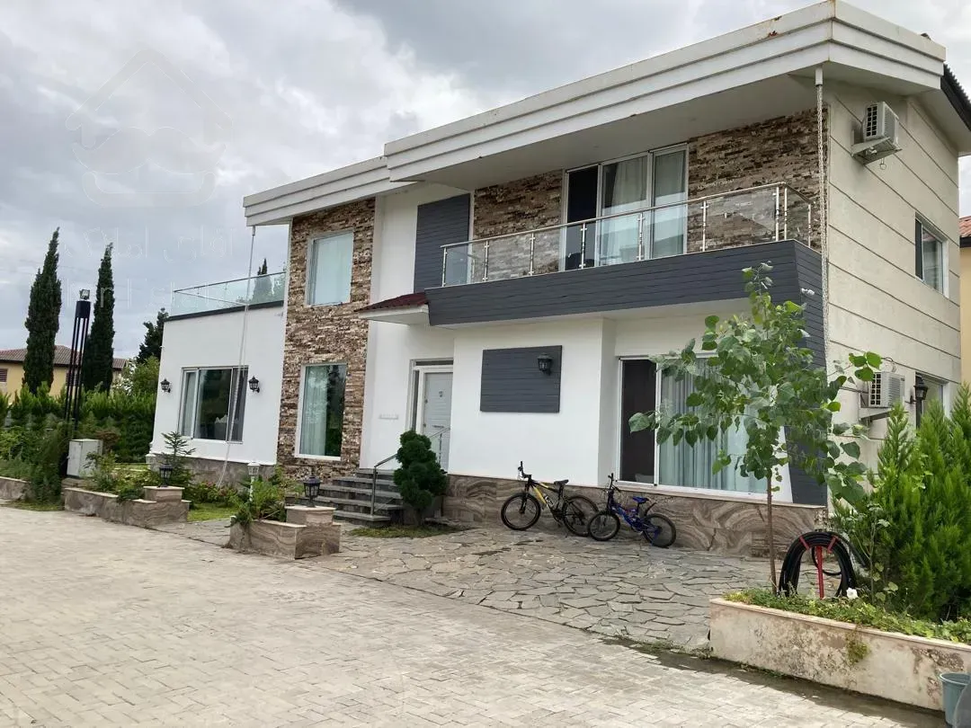 ویلای شهرکی فول امکانات در لوکیشن عالی ونوش