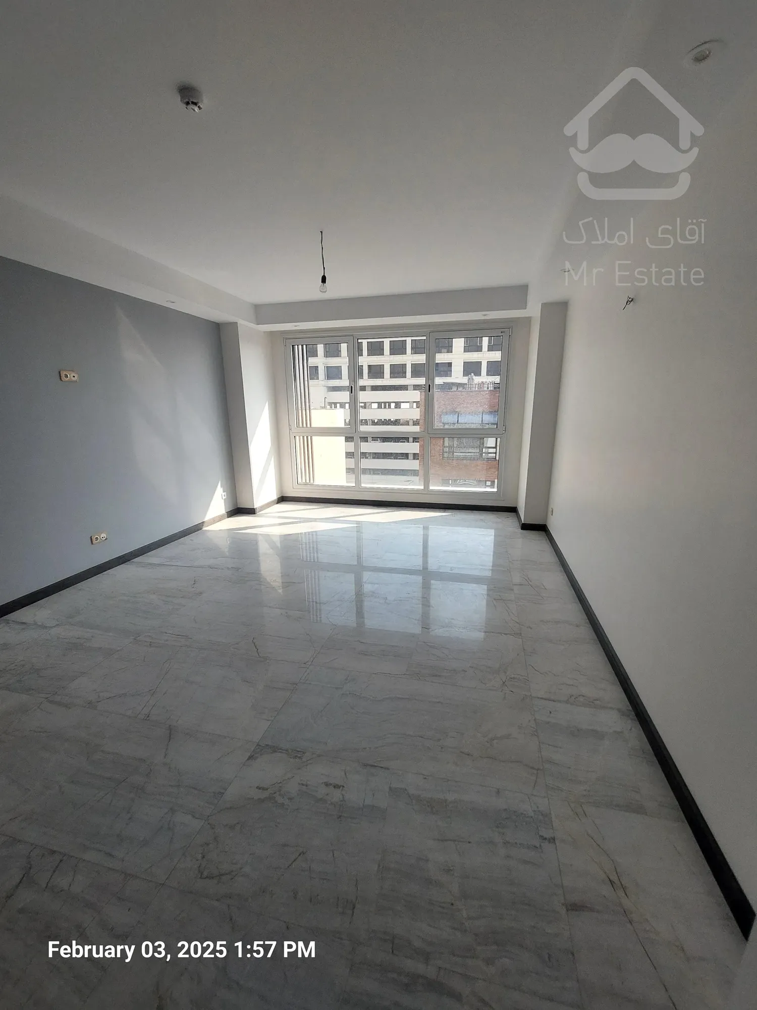 آپارتمان ۱۰۰ متری ۲خواب تاپ لوکیشن ظفر نوساز کلید نخورده