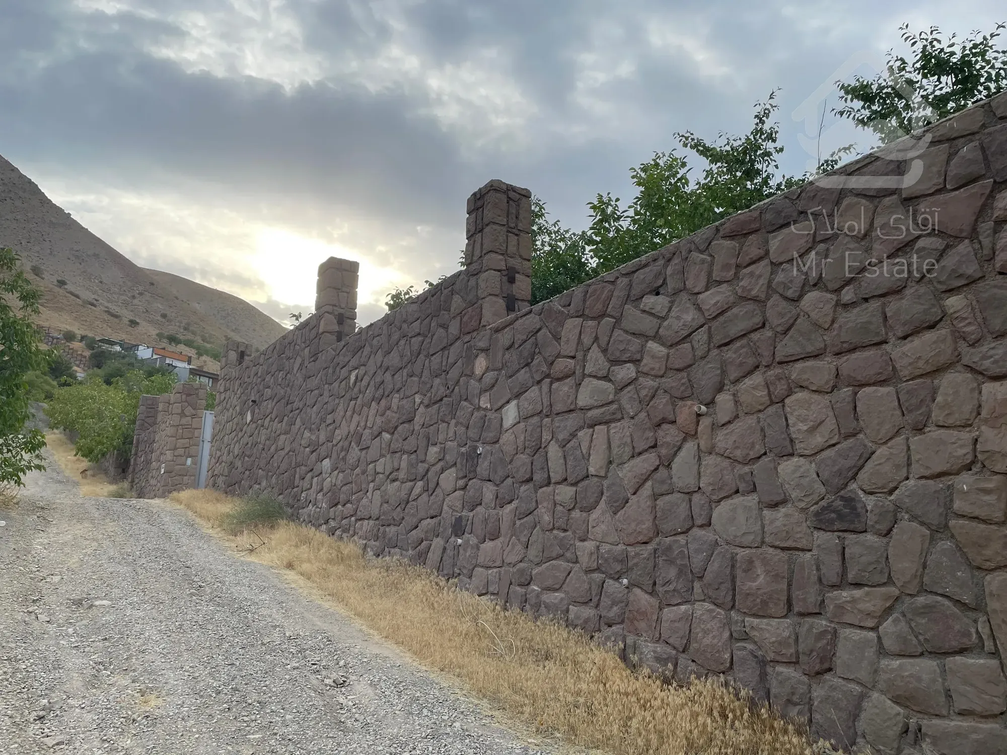 ۱۰۵۰ متر لواسان