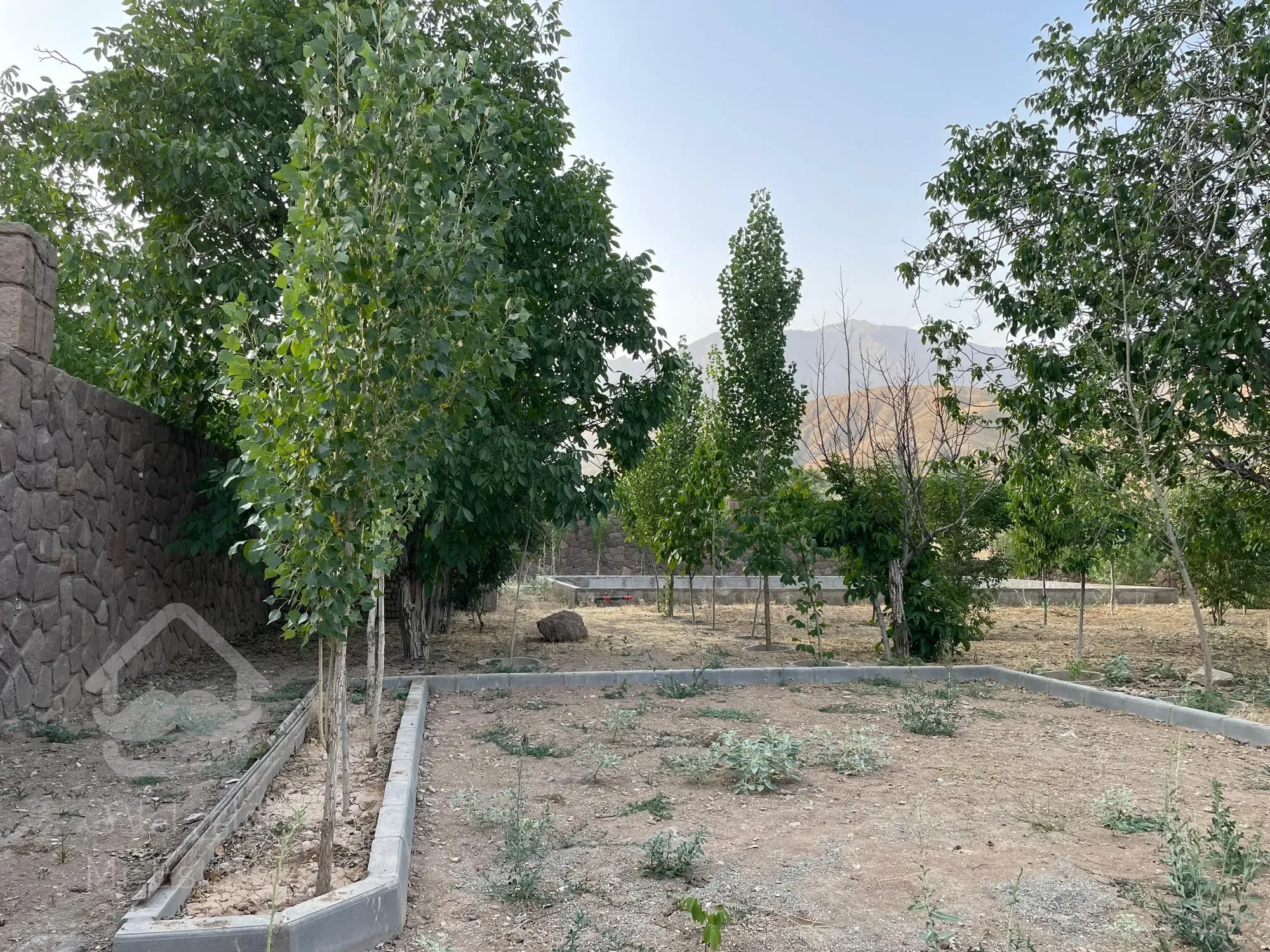 ۱۰۵۰ متر لواسان