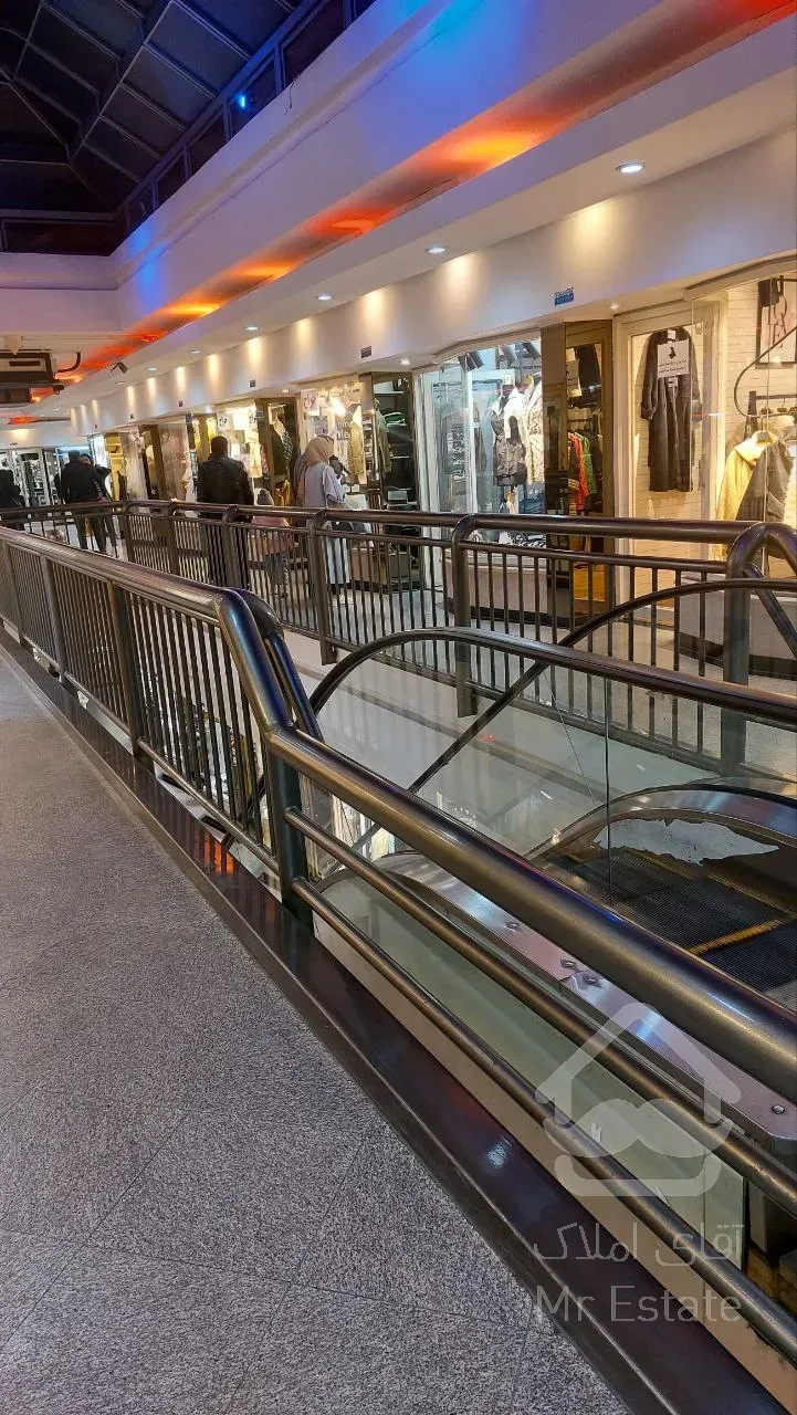 فروش ملک تجاری به متراژ هفده و نیم متر در پاساژ شهریار بابل