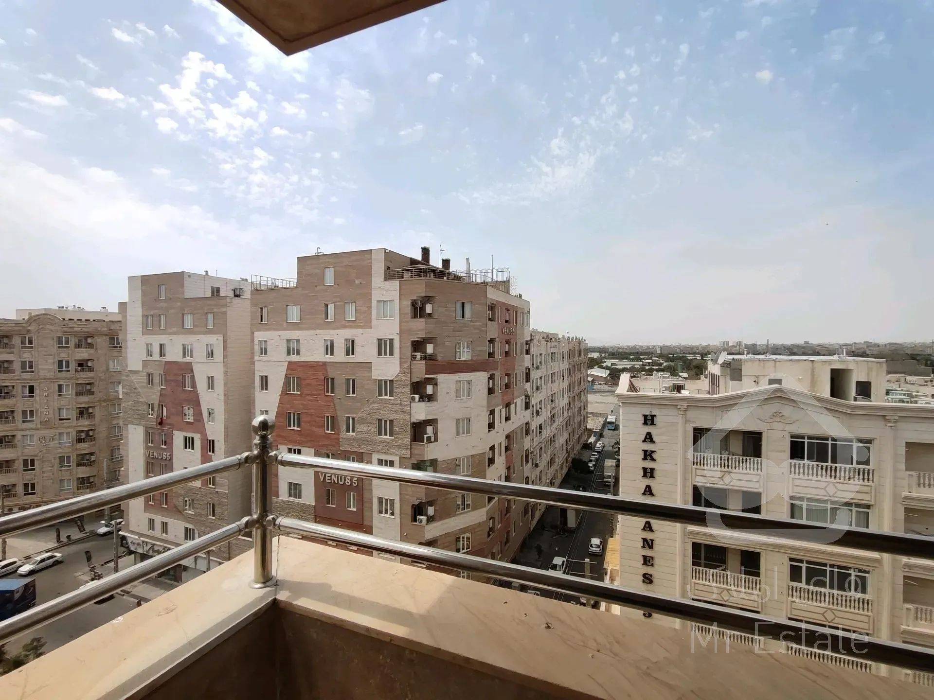 پنت هاوس ۱۸۰ متری ۳ خواب فول امکانات نوساز و لوکس