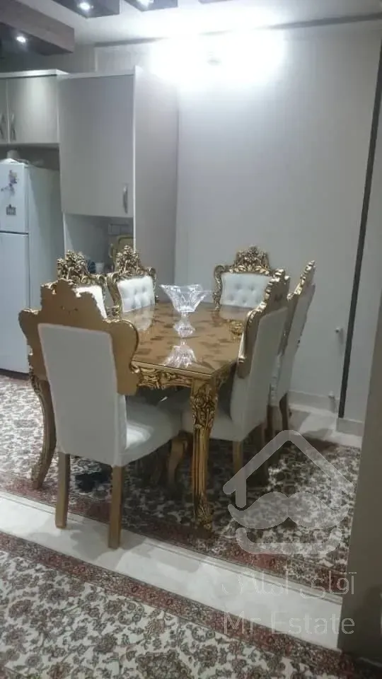 آپارتمان تکواحدی 113 متر بر خیابان آموزگار طبقه اول باپارکینگ اصلی