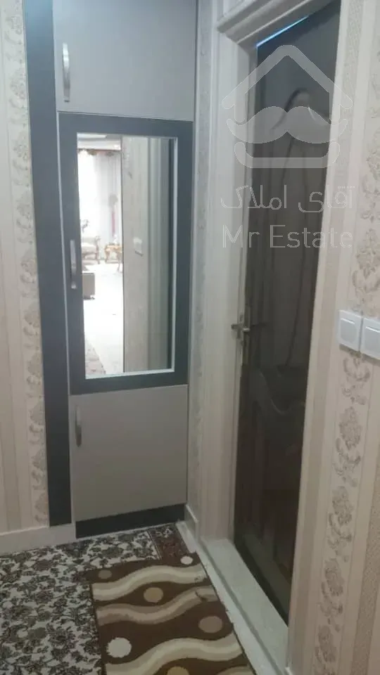 آپارتمان تکواحدی 113 متر بر خیابان آموزگار طبقه اول باپارکینگ اصلی