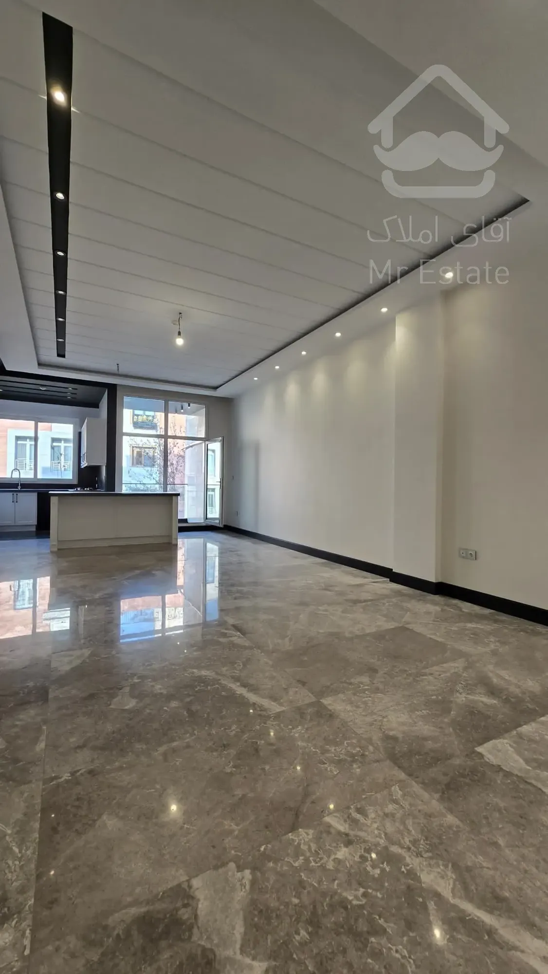 قیطریه مدرن ۱۲۱ متر دو پارکینگ با تراس قابل چیدمان