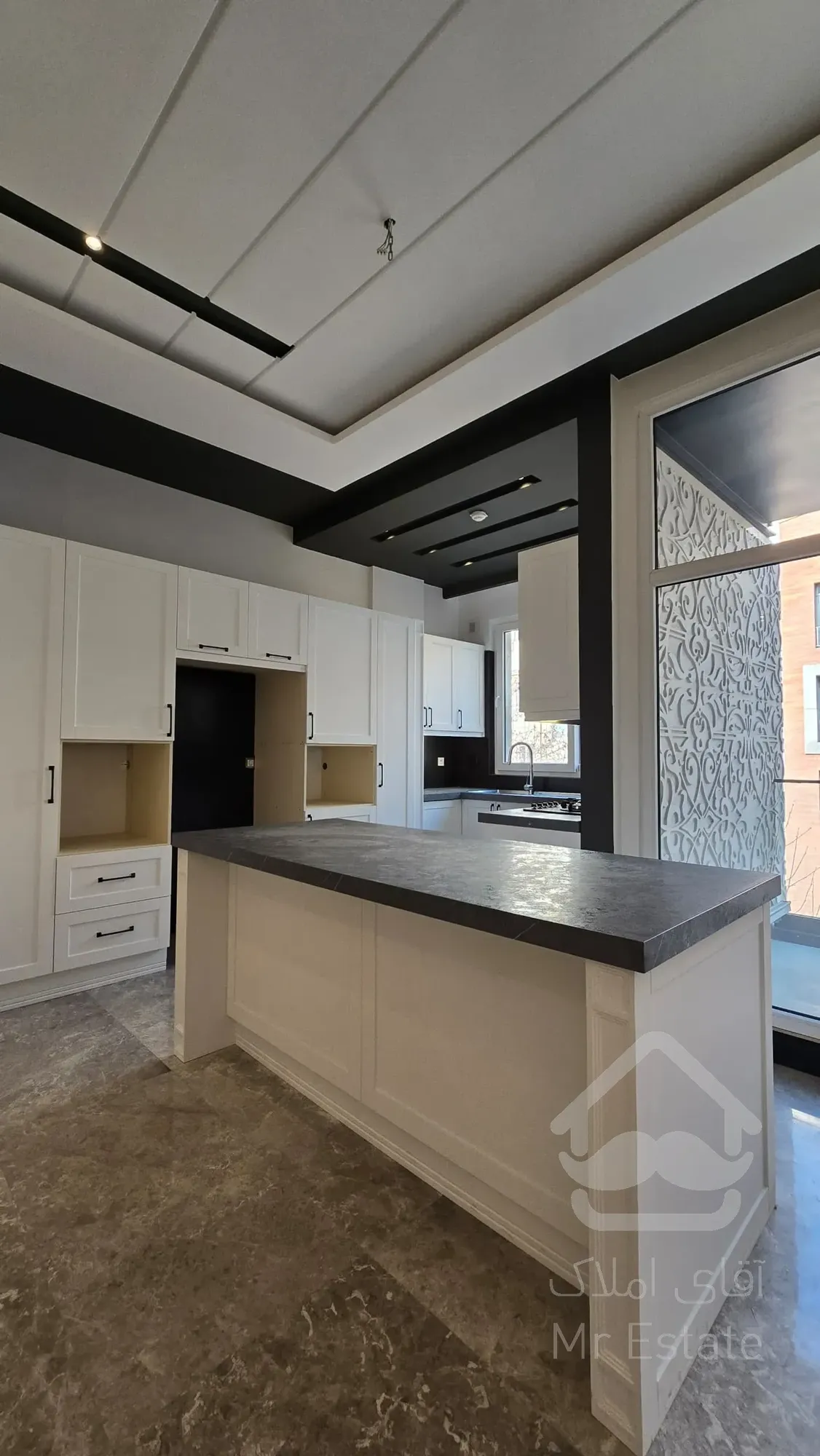 قیطریه مدرن ۱۲۱ متر دو پارکینگ با تراس قابل چیدمان