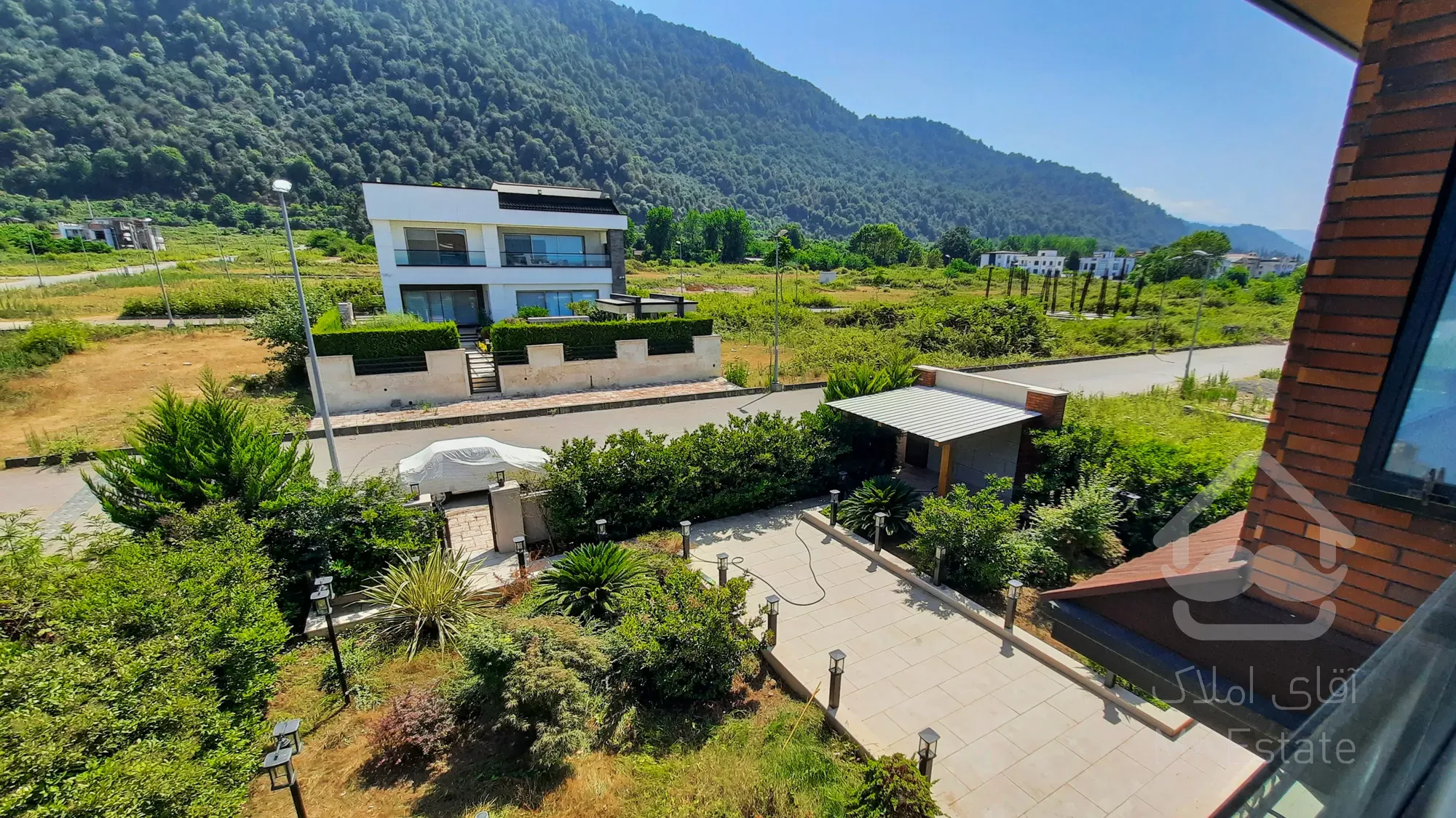 فروش ویلا نوساز با ویو ابدی در محله ۴ نمک‌آبرود