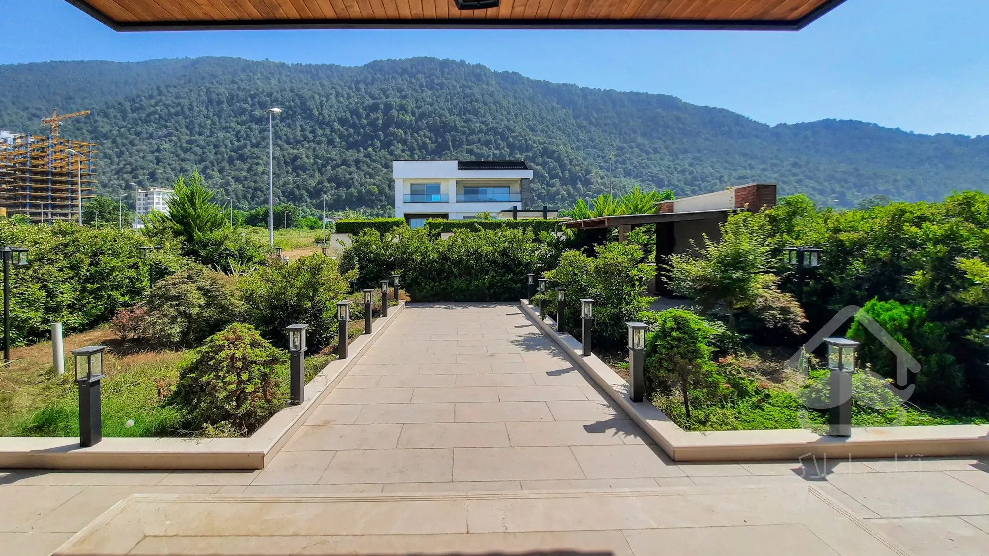 فروش ویلا نوساز با ویو ابدی در محله ۴ نمک‌آبرود