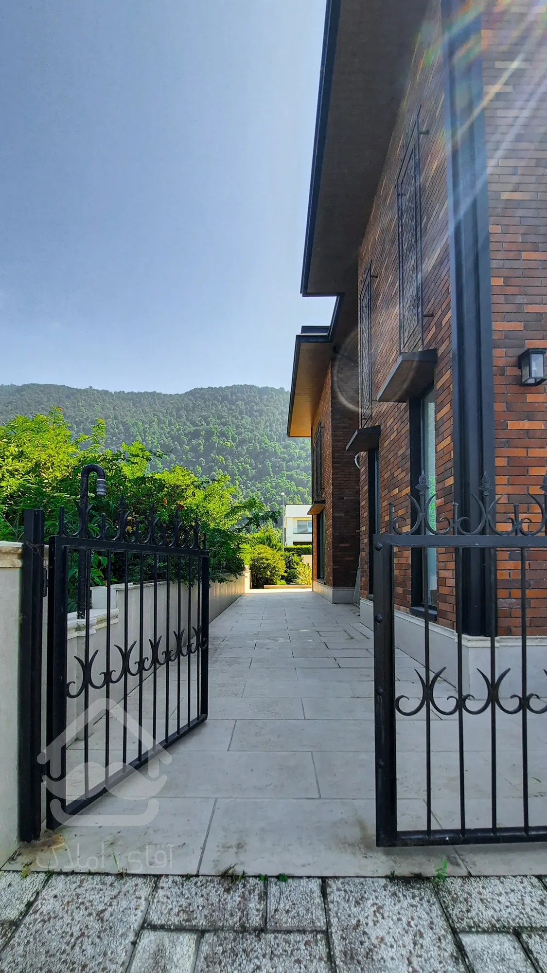 فروش ویلا نوساز با ویو ابدی در محله ۴ نمک‌آبرود