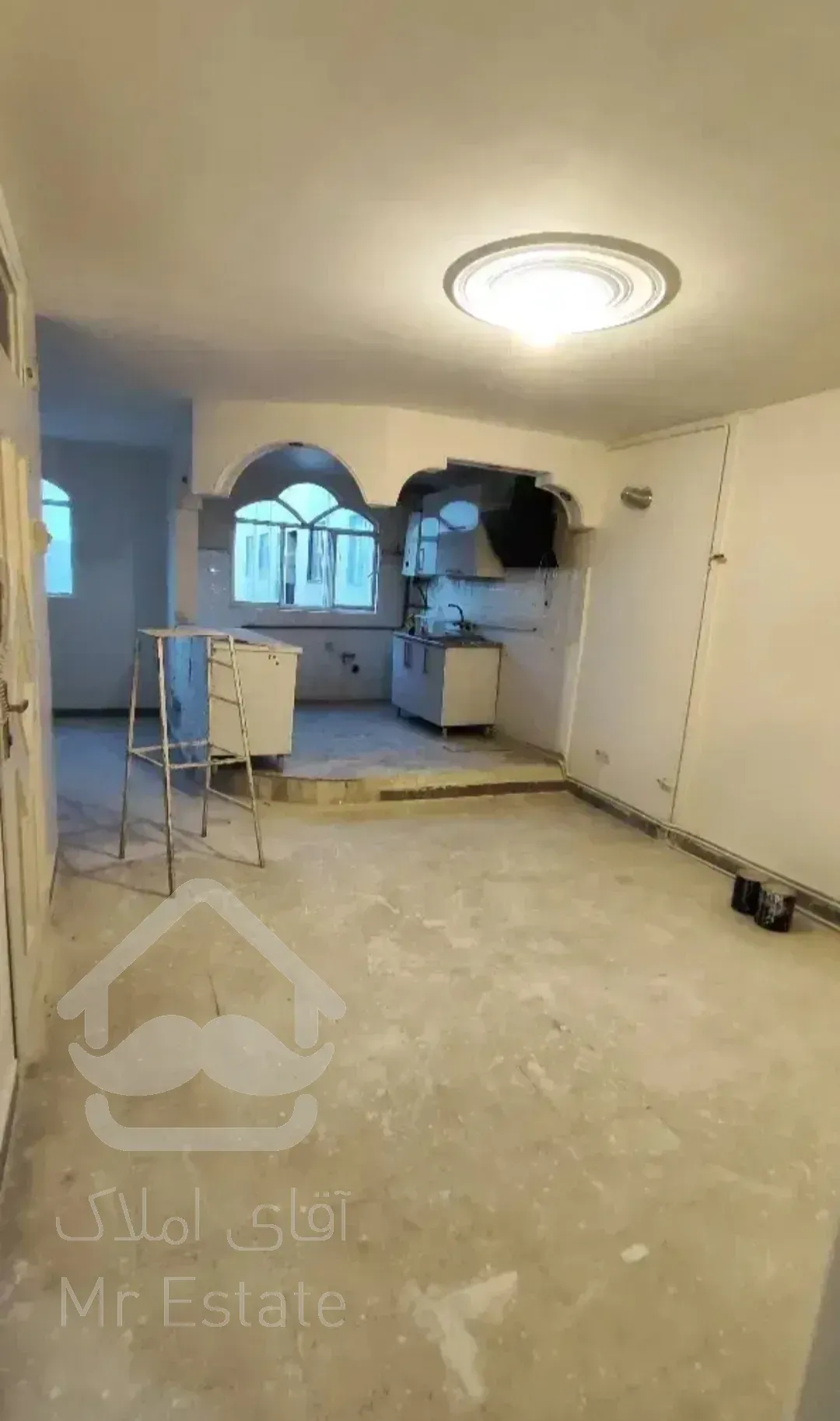 واحد ۶۳ متری تخلیه