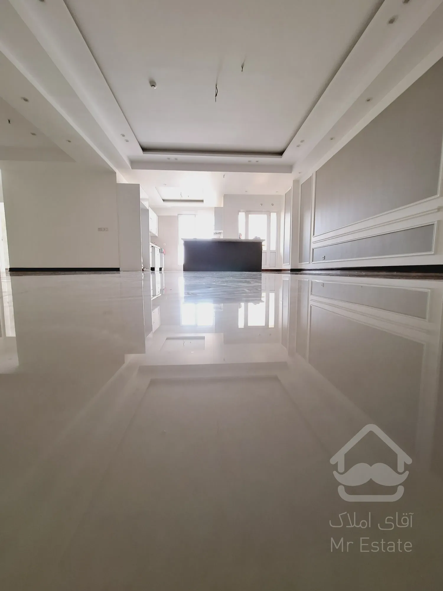 ۱۳۰ متر قابلیت سه خواب کاخ لوکس رونیکا