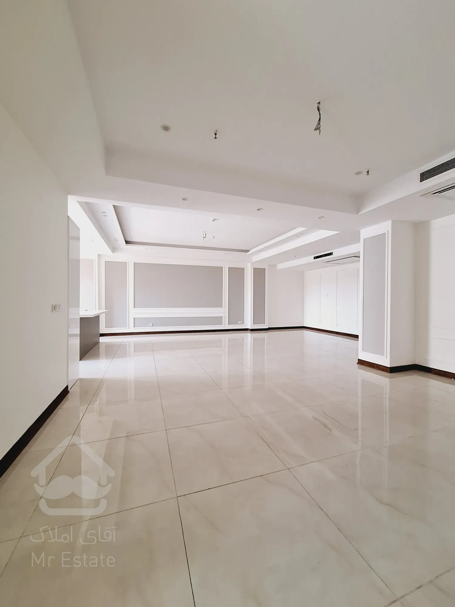 ۱۳۰ متر قابلیت سه خواب کاخ لوکس رونیکا