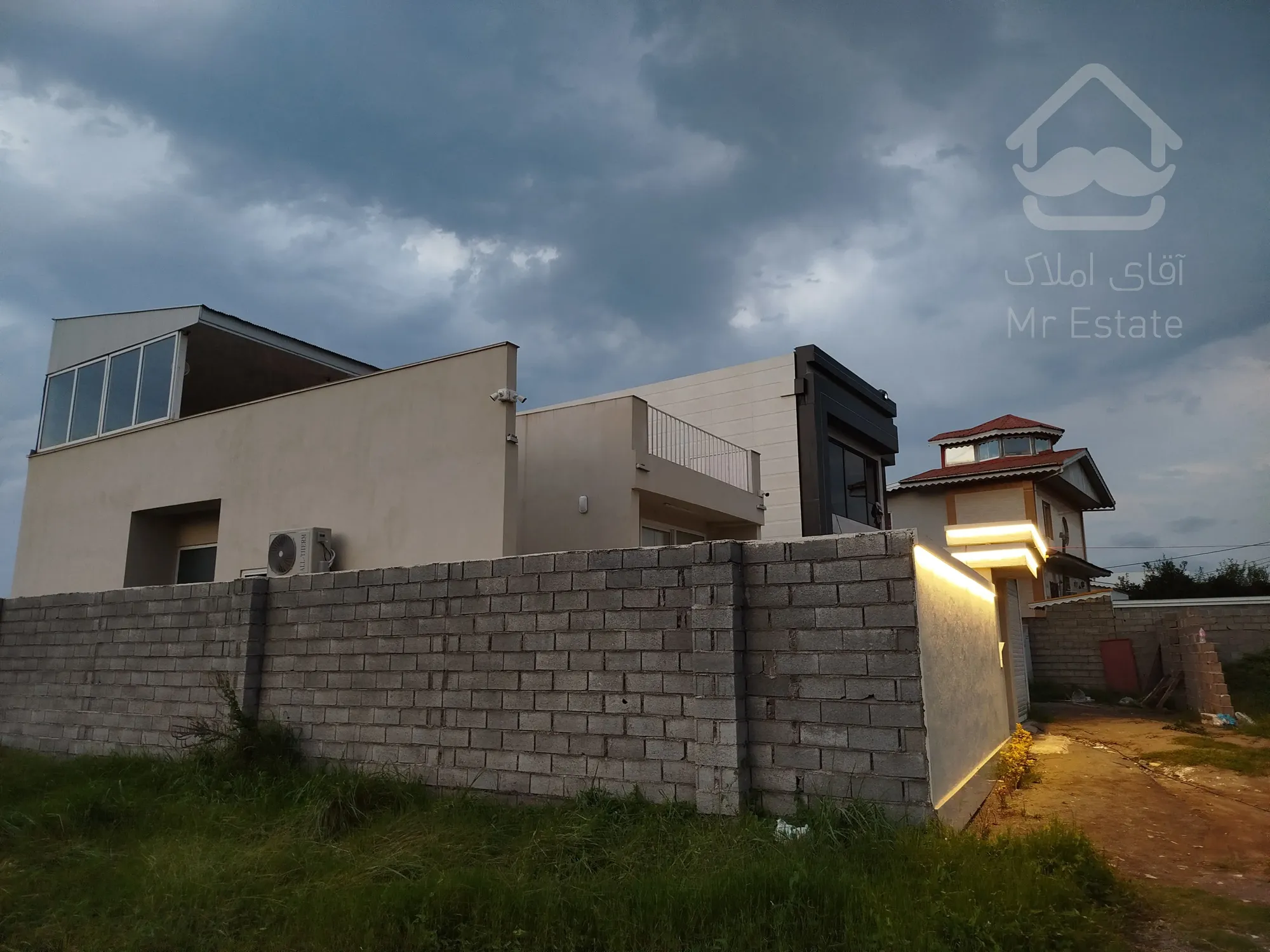 🏡 ویلای کلید نخورده ۲۰۰م زمین | ۱۴۰م بنا | نزدیک دریا