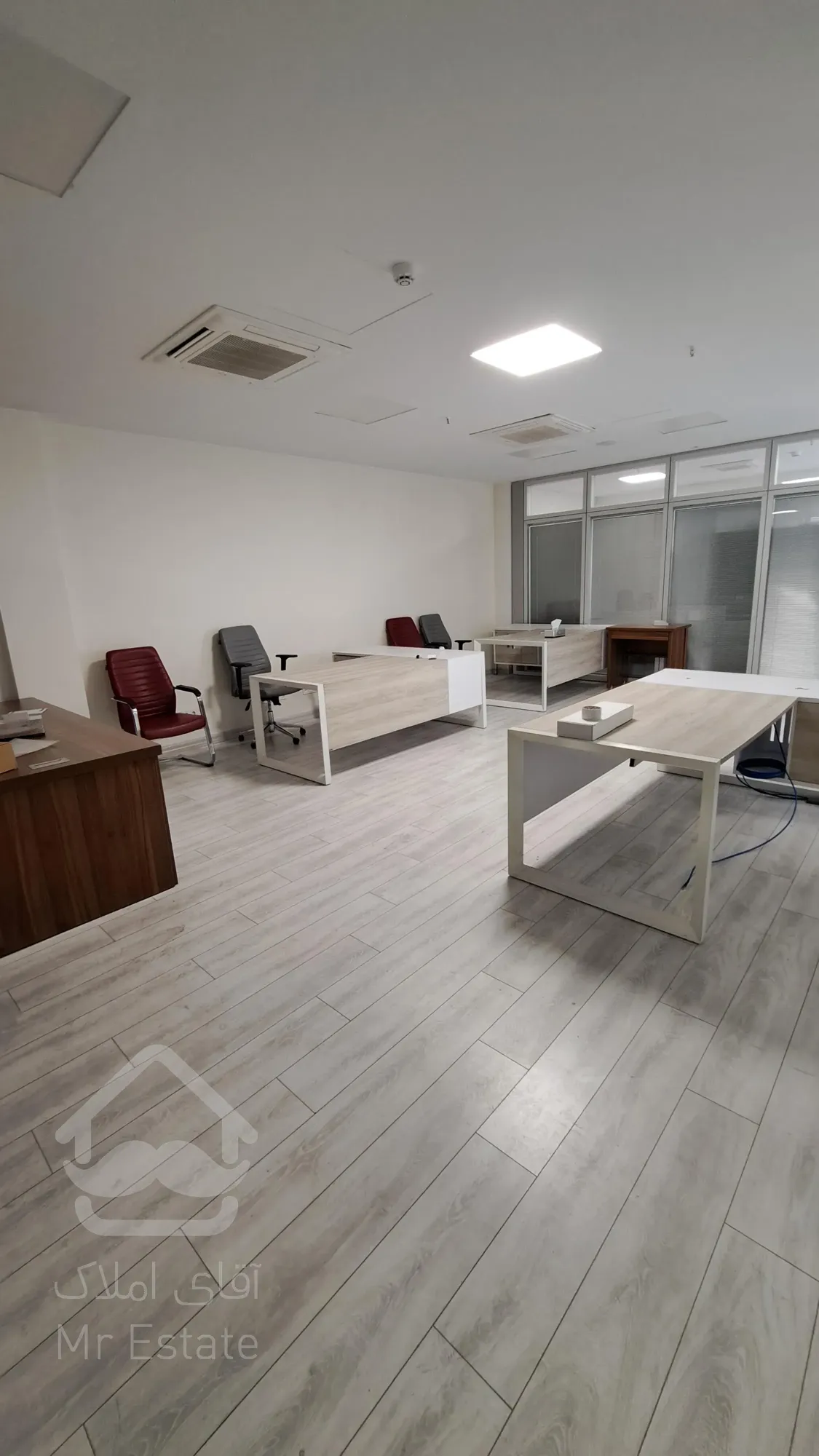 جردن ولیعصر ۲۳۵ متر سنداداری مدرن