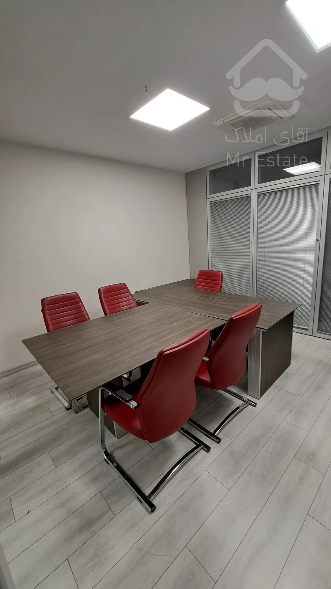 جردن ولیعصر ۲۳۵ متر سنداداری مدرن