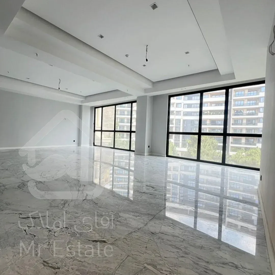 آجودانیه / ۱۶۸ متر ۳ خواب / ۳ پارکینگ