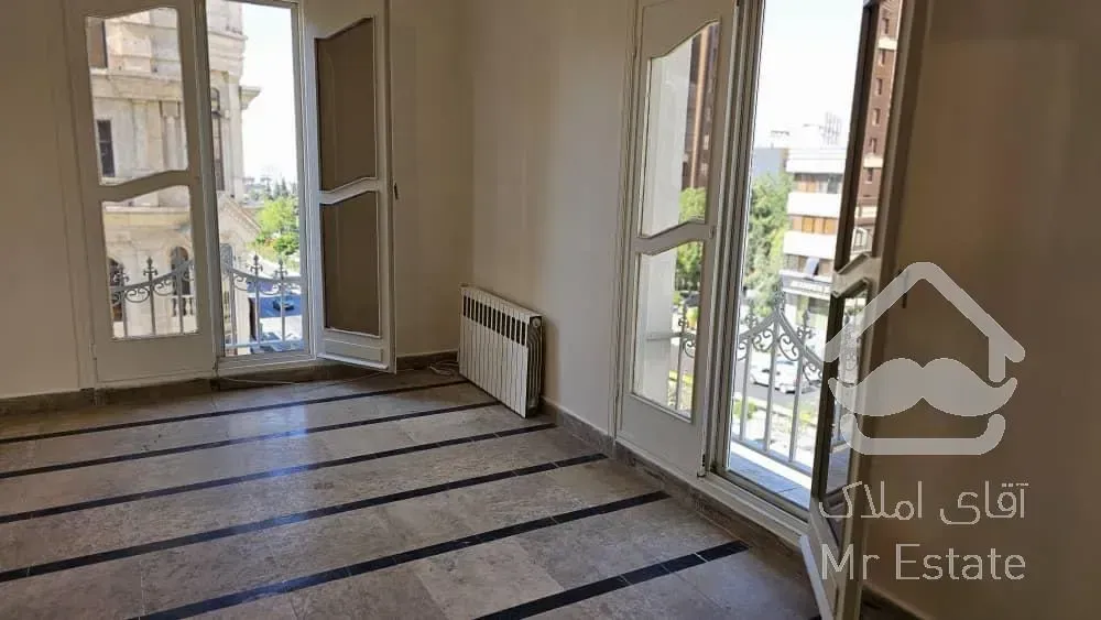 آپارتمان اداری پونک