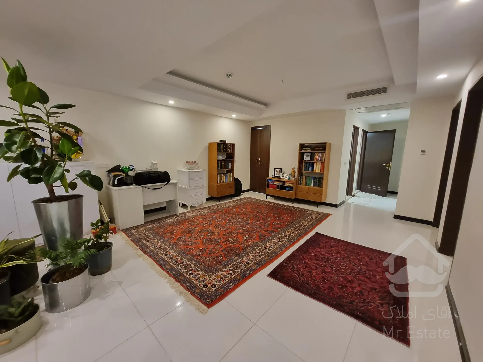 رهن و اجاره آپارتمان ۱۳۵ متری برجهای مسکونی افق اکباتان