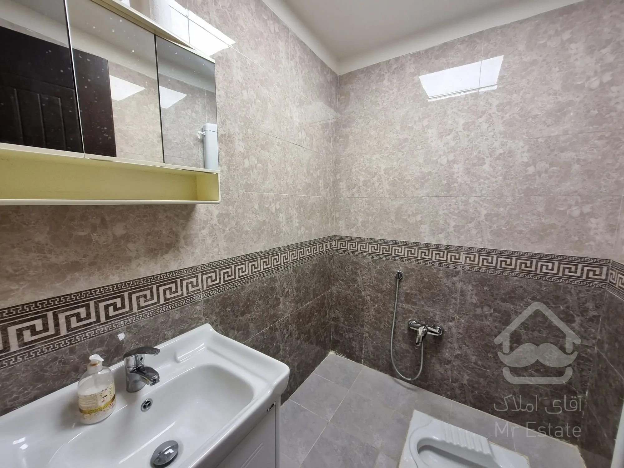 رهن و اجاره آپارتمان ۱۳۵ متری برجهای مسکونی افق اکباتان