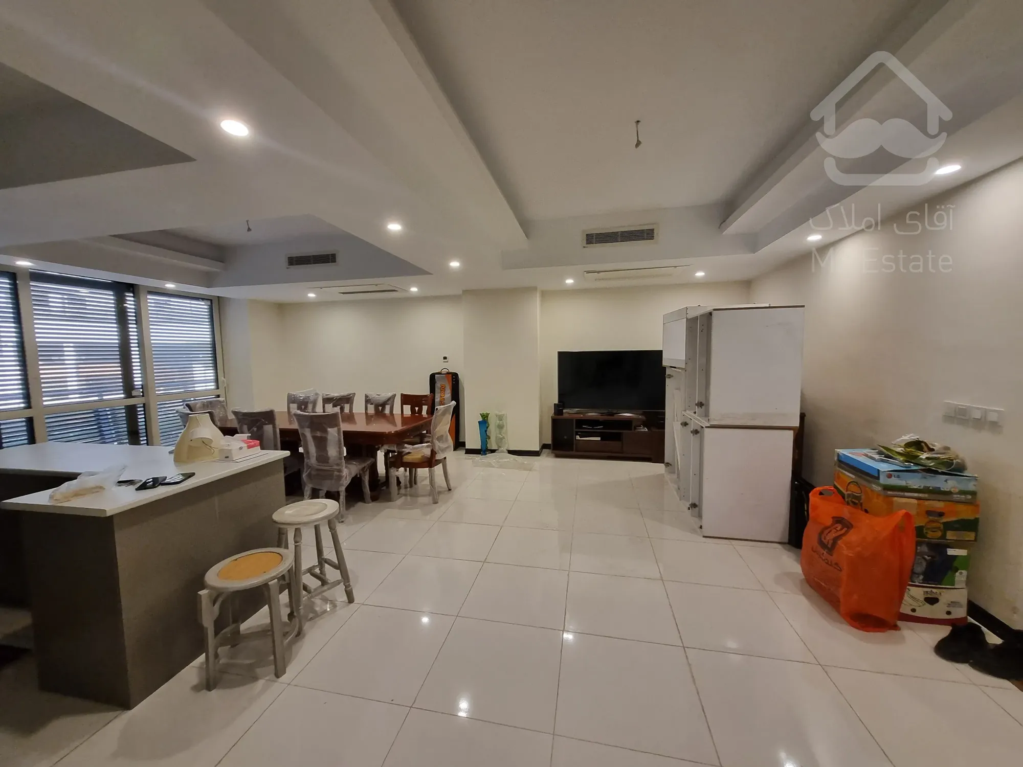 رهن و اجاره آپارتمان ۱۳۵ متری برجهای مسکونی افق اکباتان