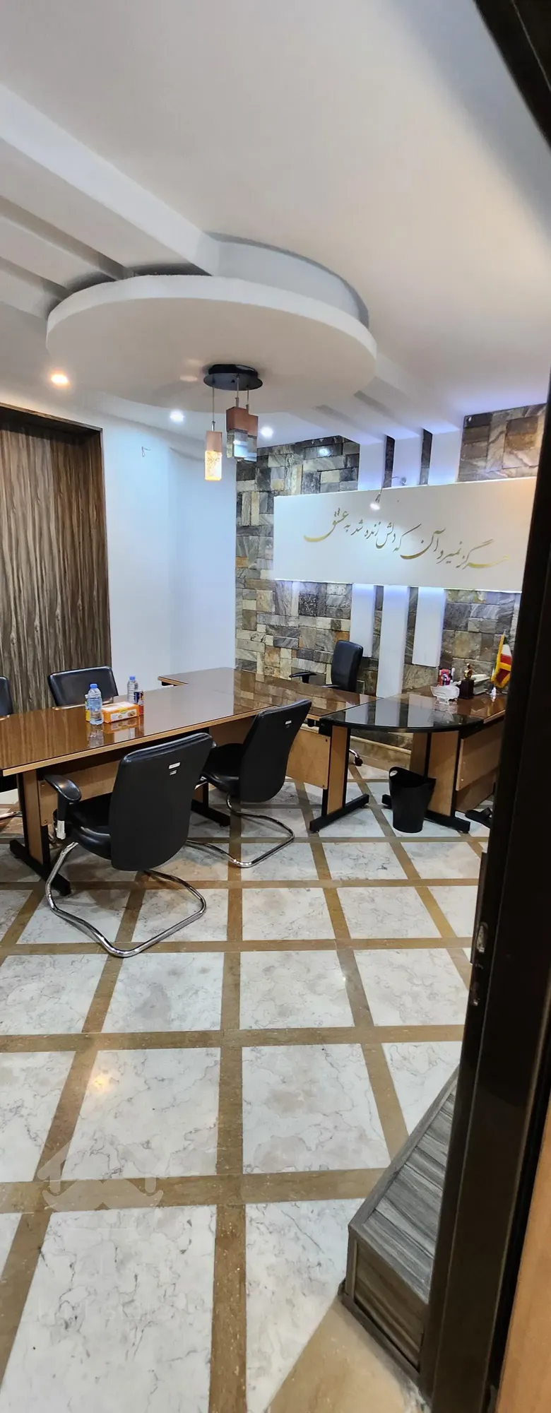 اجاره دفتر اداری ۶۰ متری مبله - جمهوری