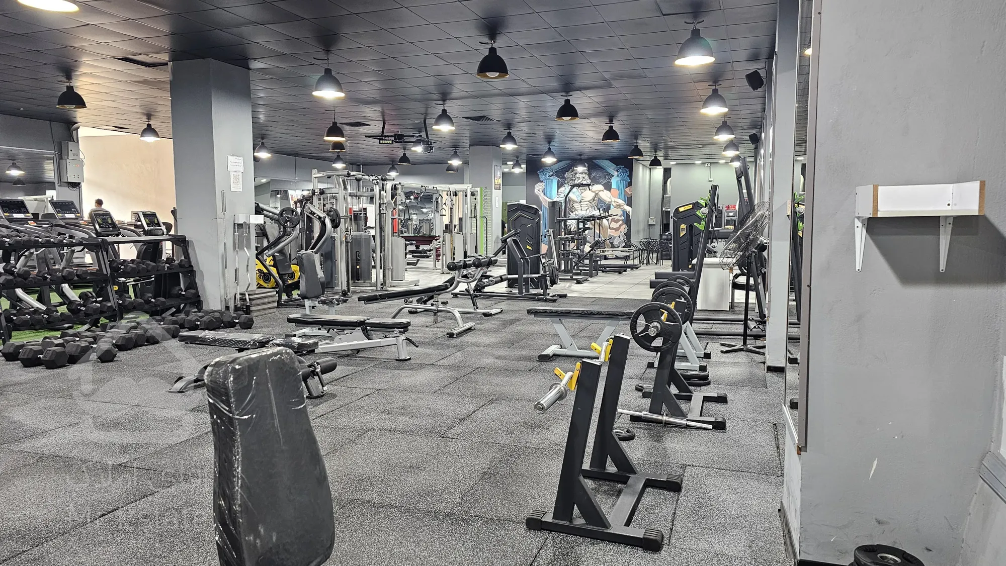 ملک تجاری ۶۳۵ متر