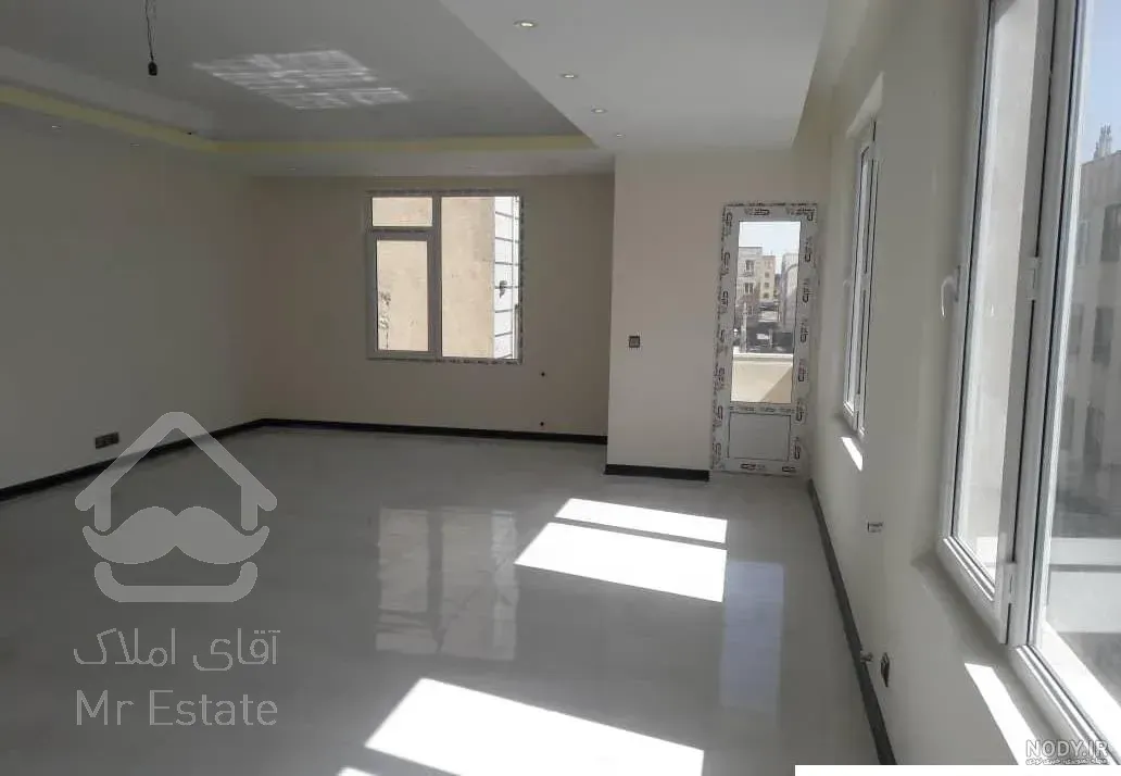 از 112 و 125 دو خواب 1 پارکینگ و 145و 150 3 خواب 2 پارکینگ