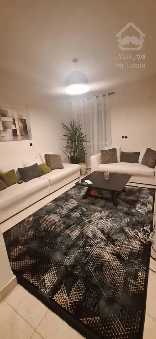 فروش آپارتمان ۹۰متری سالن پرده خور نور مستقیم