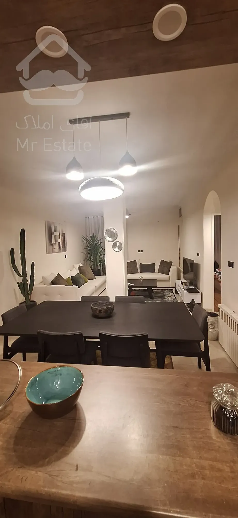 فروش آپارتمان ۹۰متری سالن پرده خور نور مستقیم